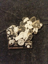 Pin's Roland Garros Perrier