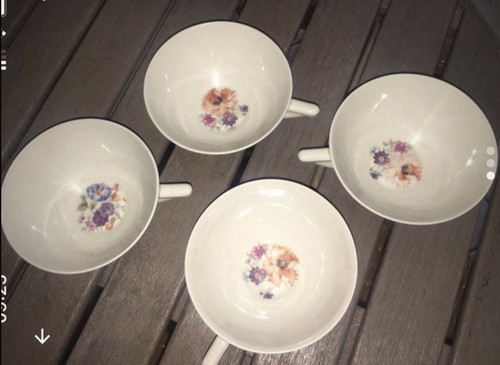 Tasses anciennes jaunes - anciennes,