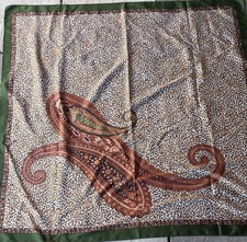 TRES GRAND FOULARD CARRE 120 X