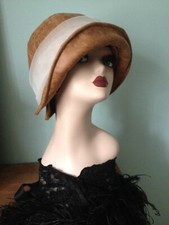 Chapeau cloche faux cuir camel