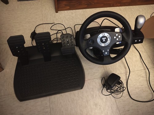 Volant thrustmaster rgt - thrustmaster,