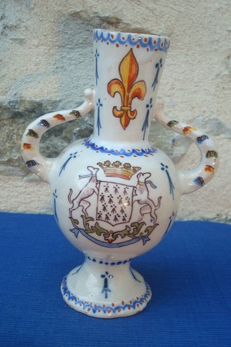 V47 vase faience - v47, desvres
