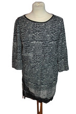 ROBE COURTE FEMME °°°  BERSHKA °°°  DENTELLE . TAILLE S