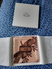 FOULARD NEUF  100 %PURE SOIE