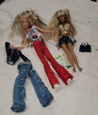 lot de 2 belles poupées figurines Flavas Tika Mattel   avec habits