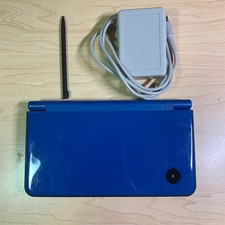 Nintendo DSi XL (UTL-001) -