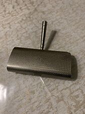 ramasse miettes en métal