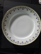 32 assiettes plates  decor aux barbeaux bleuets porcelaine limoges bel etat 19 e