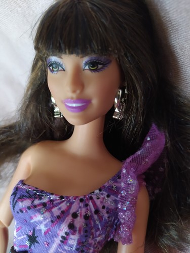 Poupée barbie fashionistas - barbie, in