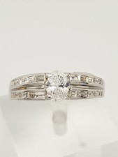 Bague en or Blanc 18 KT 750 Diamants Baguette Ovale 0,90 CT -45 / VV.