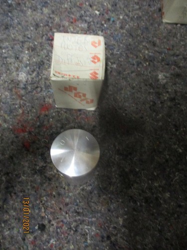 Piston neuf - +, 1,00