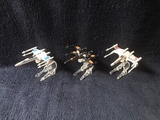 Lot de 3 vaisseaux spatiaux X Wing Fighter. Star Wars. Hot Wheels. Année 2014.