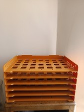 Lot de six bannettes art et bureau orange, de bureau style Roger Tallon Vintage 