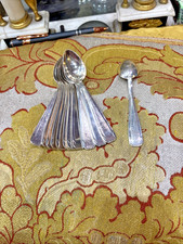 12 anciennes petites cuilleres