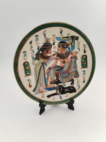 Assiette signée déco - signée, fine