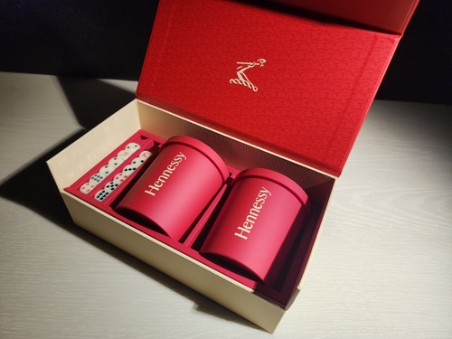 Branded hennessy cognac - -,