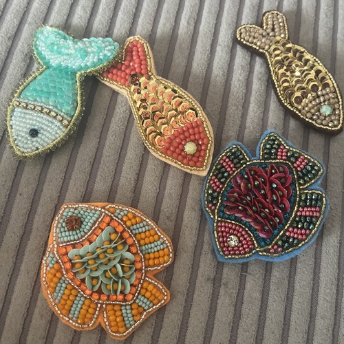 Broche 100 fait - broche,