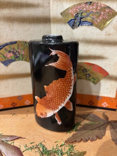 Flacon porcelaine motif - porcelaine.,