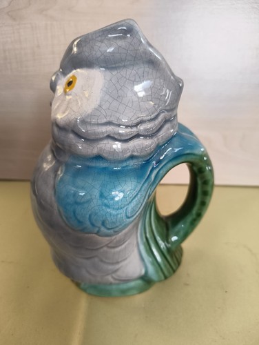 Pichet vase forme de - /,