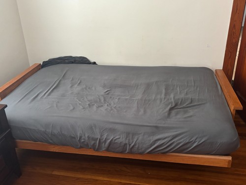 Futon - ,
