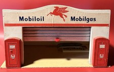 Jouet ancien garage automobile station service années 50 vintage Mobiloil