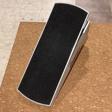 Pédale de volume Ernie Ball 6166 utilisée avec pièces électriques Play Wear...