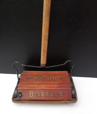 RARE Jouet Ancien en BOIS BALAI BALAYEUSE SOL TAPIS BISSEL'S BABY1900 collection