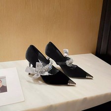 Escarpins Noirs Femme Avec Nœud Bijou Et Embout Métallique Talon 9 CM CF54129