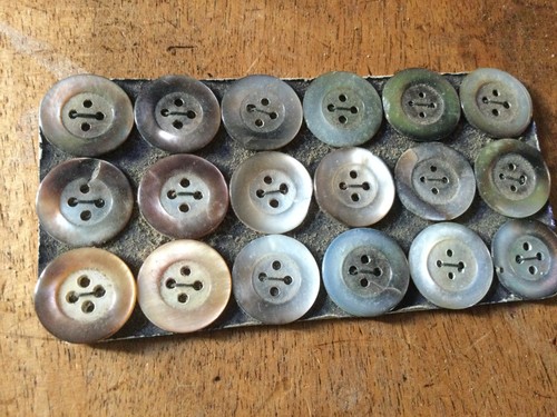 Lot boutons anciens en - lot,