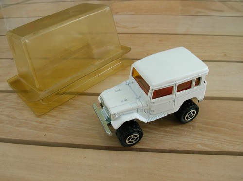 Majorette toyota 4x4 au - toyota,