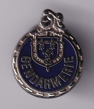 RARE PINS PIN'S .. GENDARMERIE