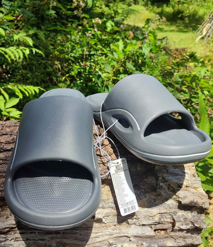 Slippers claquettes gris - /,