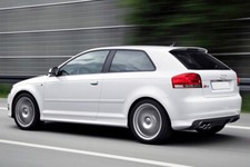 AUDI A3 8P 3 PORTES BAS DE CAISSE S3 STYLE ( 2003-2012 )