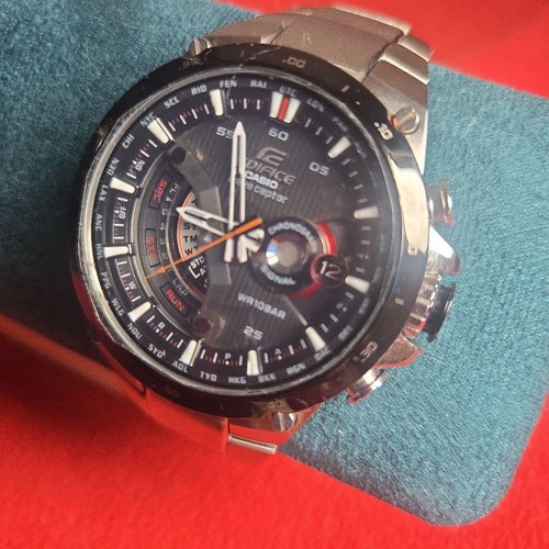 Montre chronographe solaire