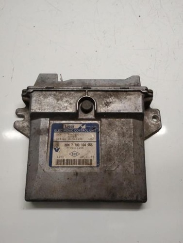 Calculateur moteur renault - calculateur,