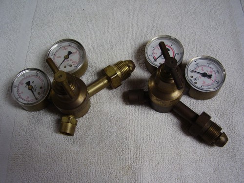Two argon regulatosr - regulatosr, for
