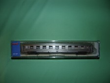 JOUEF voiture de voyageurs 1ière classe + BAR DEV INOX HJ4102-1 NEUF