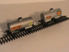lot 2 wagons citerne HO JOUEF/CITERNE ALGECO BP ET CITERNE ALGECO ESSO