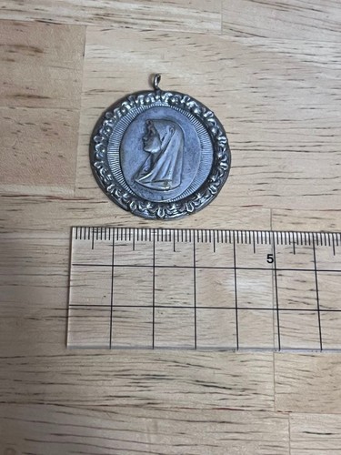 Collier médaillon français