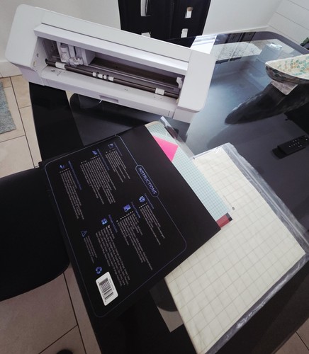 Silhouette cameo cutting - silhouette,