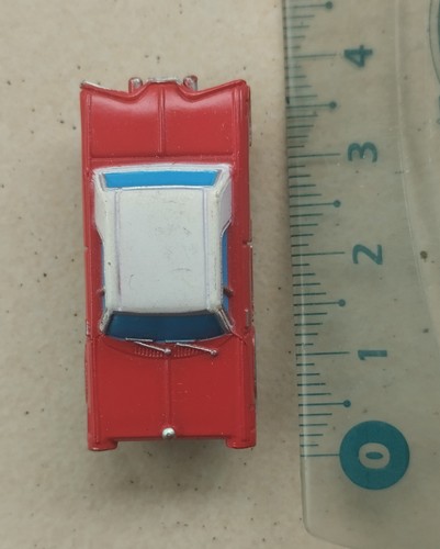 Voiture micro machines - voiture, rouge