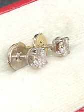 puces clous d'oreilles