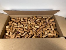 Lot de 700 Bouchons de Vin en Liège (N1)