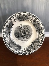 ASSIETTE PARLANTE EN PORCELAINE OPAQUE  " BELLE-DE-NUIT " CREIL et MONTEREAU