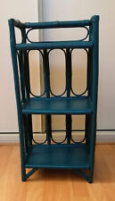 Petit meuble en rotin peint en