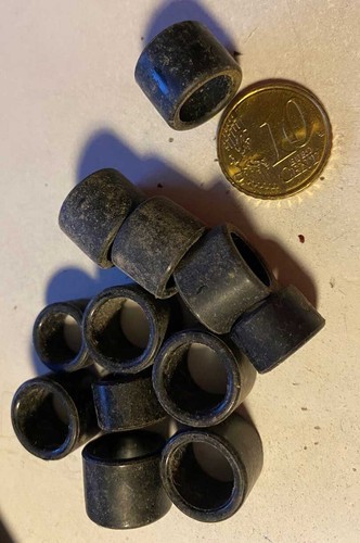 Lot pneus pièces - 8,