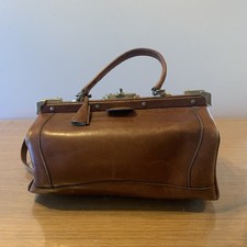 Petite Sacoche En Cuir 32 Cm Type Médecin Ferme À Clé 