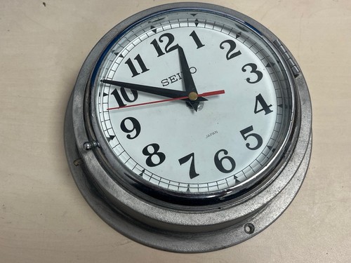 Grande horloge murale - , seiko