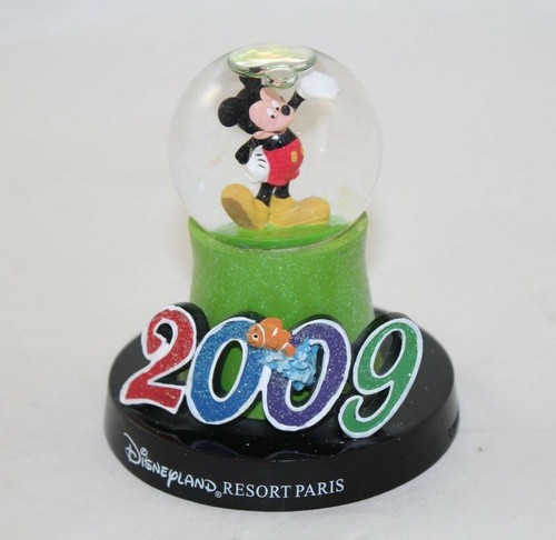 Snow globe mickey - mickey, disneyland