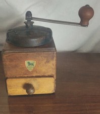 Ancien et Joli Moulin à Café